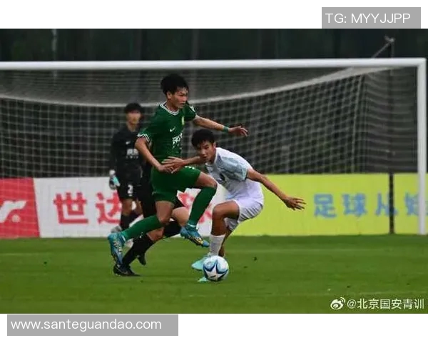 北京足球队挑战赛背后的拼搏故事与奋斗历程全景回顾 北京足球队挑战赛背后的拼搏故事与奋斗历程全景回顾