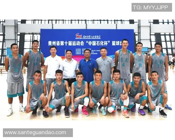 杨芳专访：从球场新星到篮球传奇的成长之路回顾