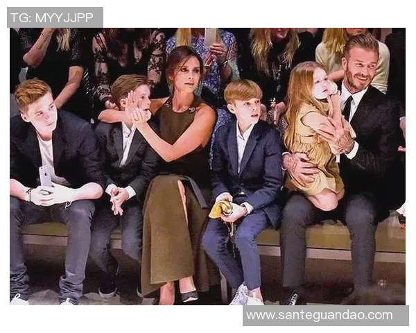 足球明星与娱乐美女明星的璀璨交汇与浪漫故事探秘